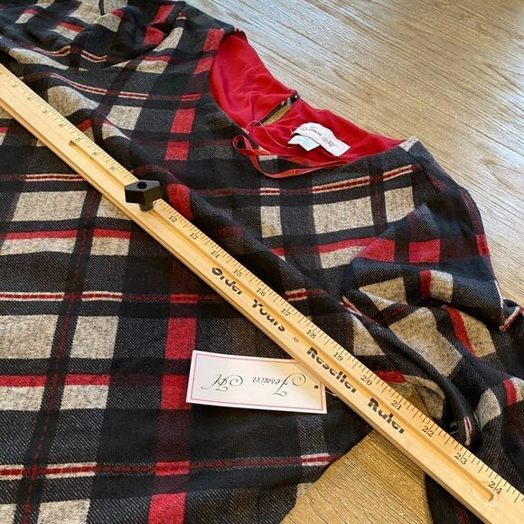 NWT. Petite XL. Stretch dress/ lined. Plaid pattern. - Picture 3 of 9